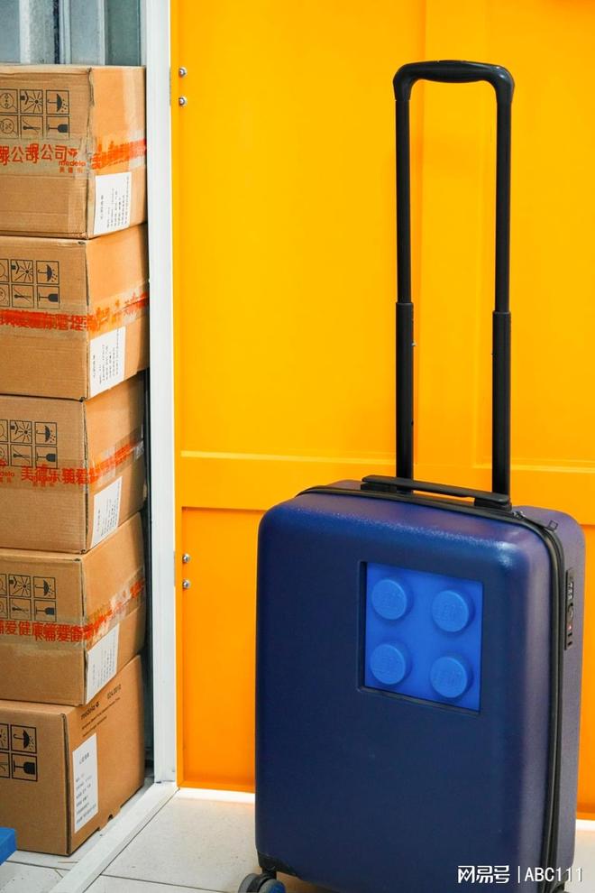 迷你仓把“周末半径”压缩到 500 米mg不朽情缘游戏登录入口在深圳安东易(图3)