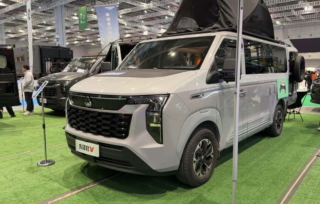 中国重汽轻型汽车首登上海国际房车展不朽情缘电子游戏多品类强势出击！(图4)